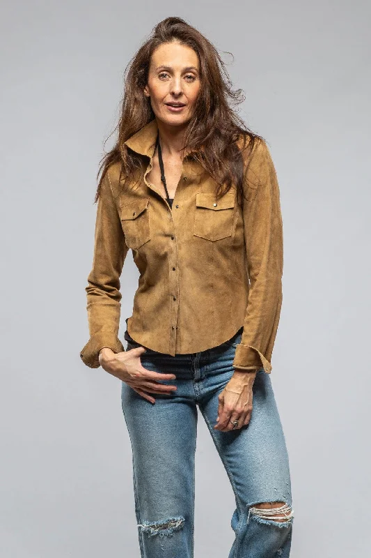 Giulia Suede Snap Shirt In Biscotti