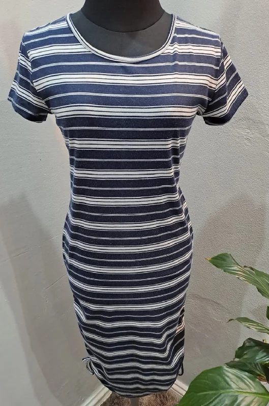 Striped Bodycon Dress (8/32)