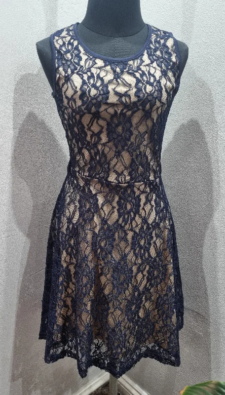 Lace Skater Dress (6/30)